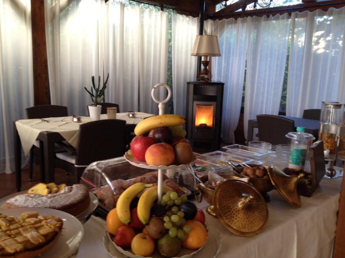 Hotel Ferro Di Cavallo パヴッロ・ネル・フリニャーノ エクステリア 写真