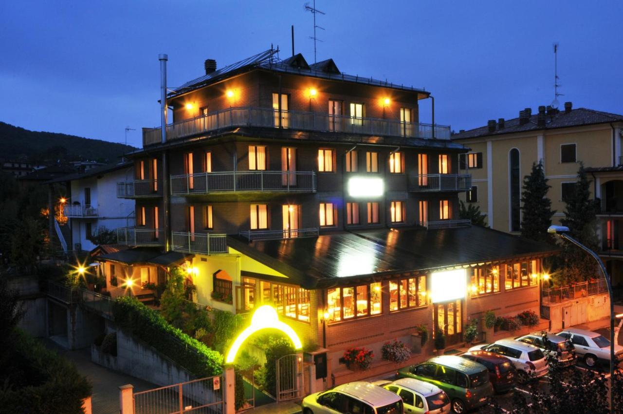 Hotel Ferro Di Cavallo パヴッロ・ネル・フリニャーノ エクステリア 写真